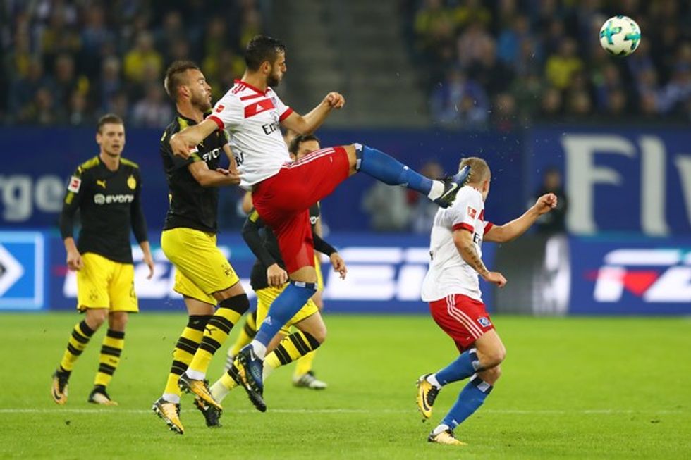 MergimMavrajHamburgerSVvBorussiaDortmundGgCBZWm ktZl