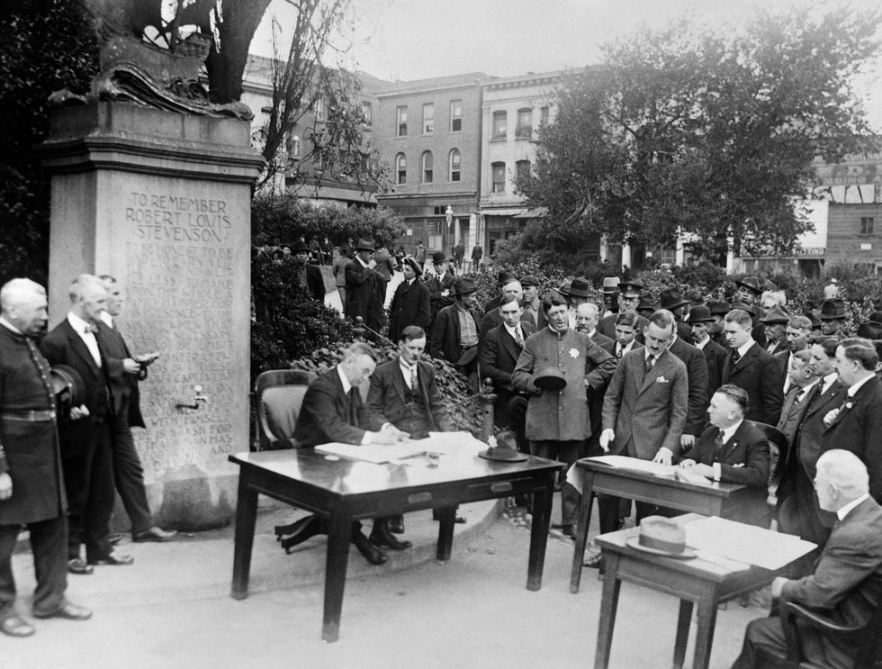 merlin 170141856 ad12d8cb b60f 4047 99e9 4343d1edfa5d superJumbo