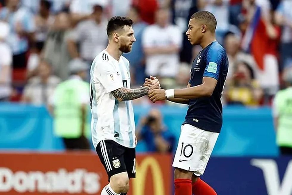messi mbappe 4