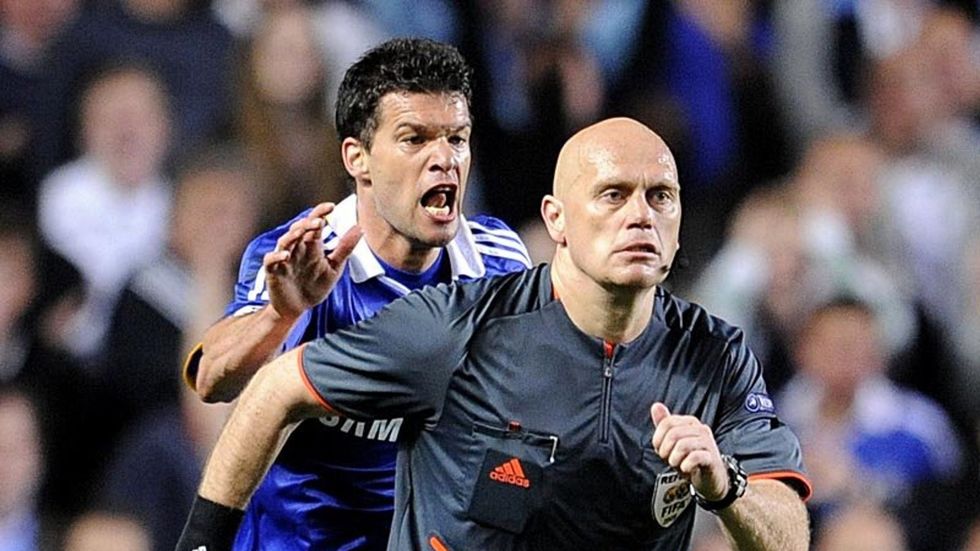 Michael Ballack Tom Henning Ovrebo Chelsea Ba 2273289