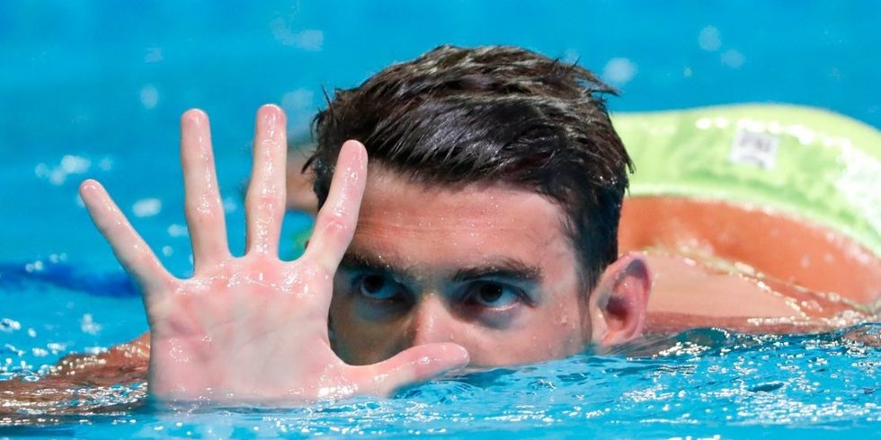michael phelps is going to race a shark