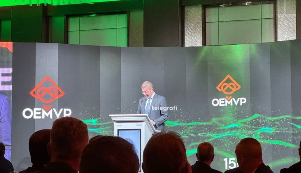 mickoski me llogo oemvp