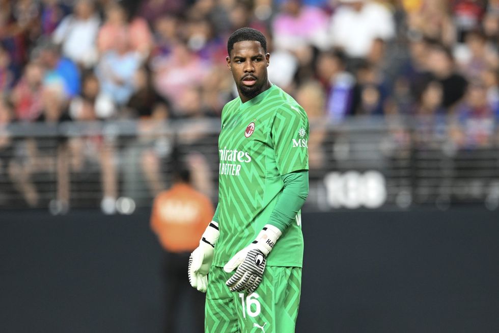mike maignan ac milan v fc barcelona preseason friendly scaled