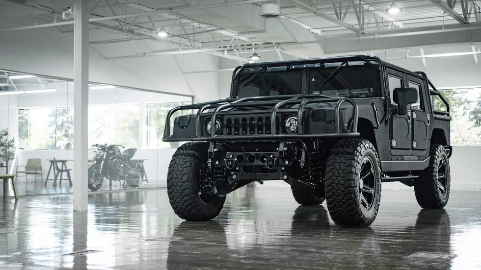 mil spec hummer h1 with 1 000 lb ft of torque 1