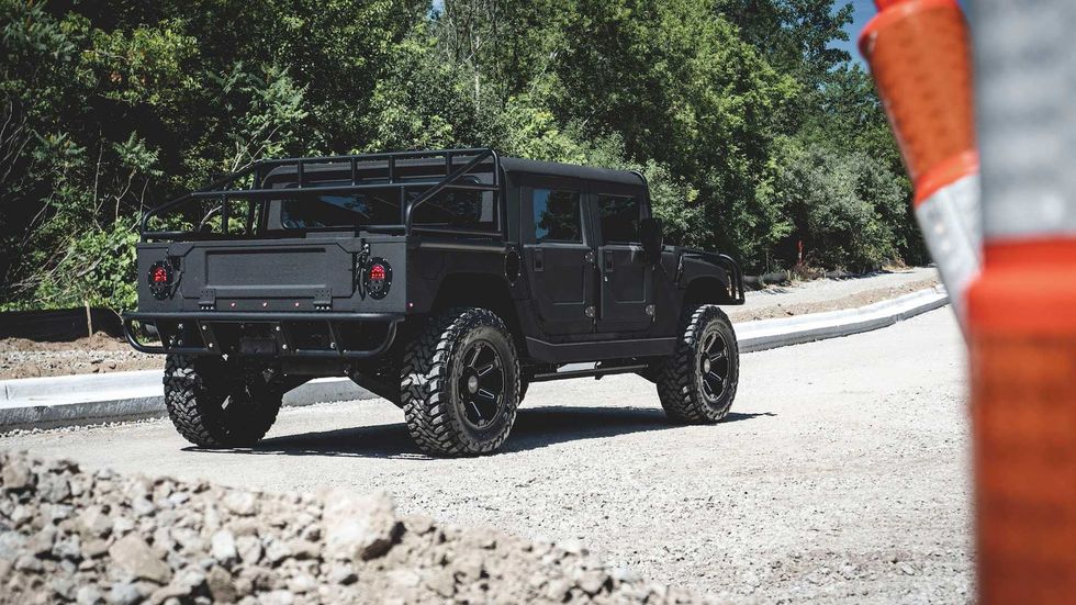 mil spec hummer h1 with 1 000 lb ft of torque 6