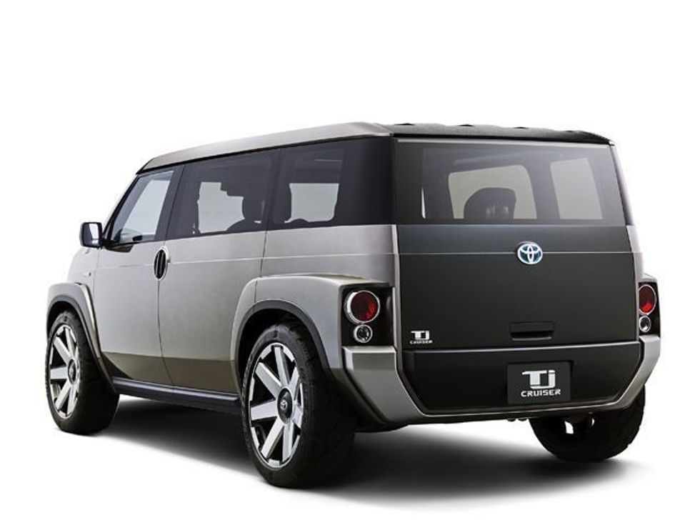 Mini furgoni nga Toyota që po pëlqehet nga të gjithë foto 3