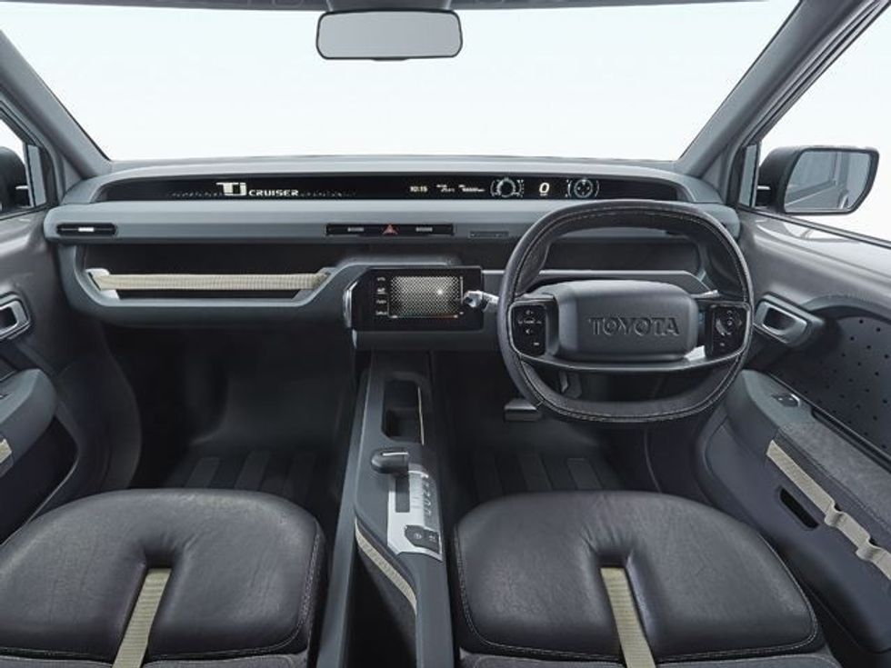 Mini furgoni nga Toyota që po pëlqehet nga të gjithë foto 5