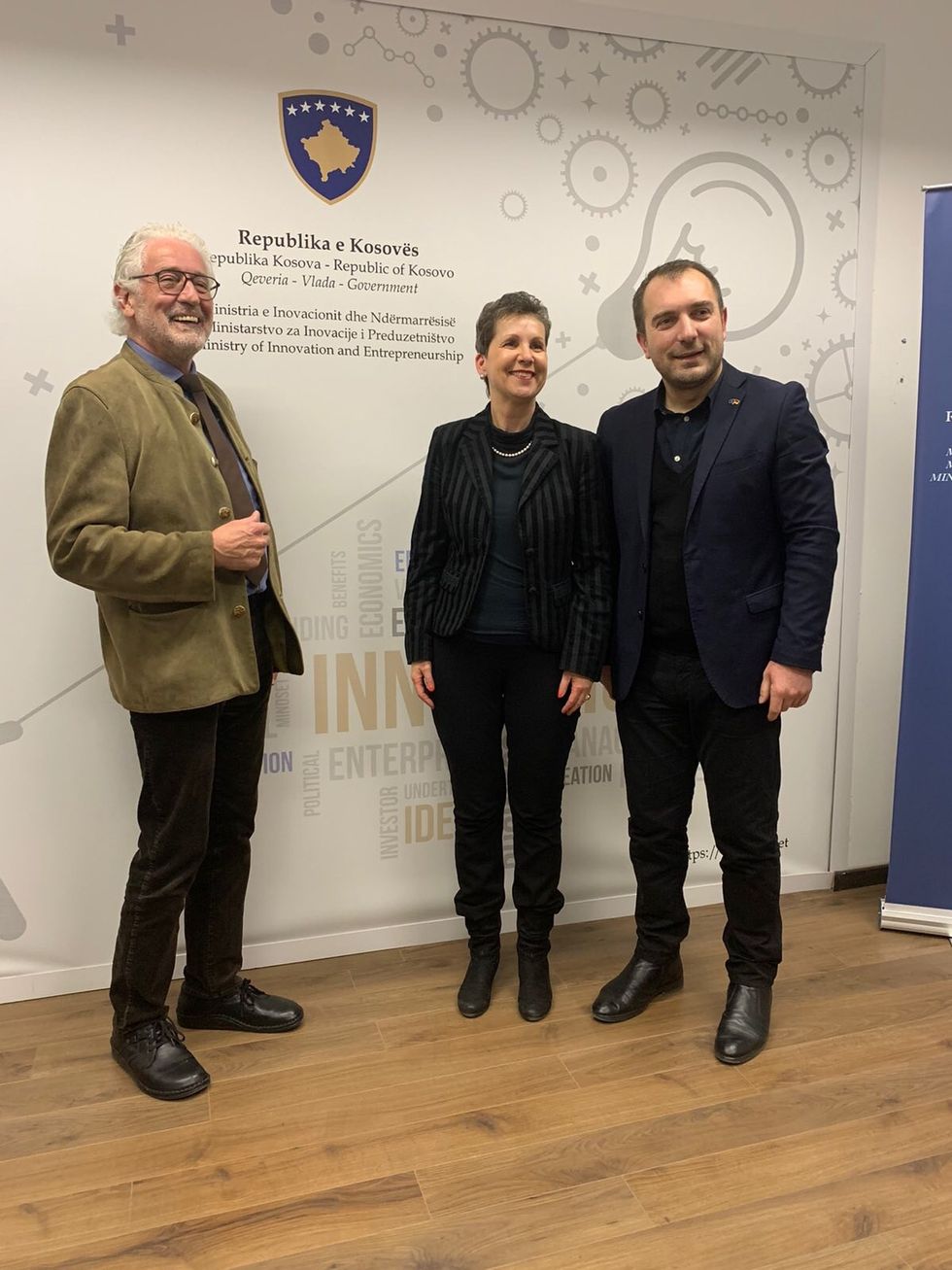 Ministri Muzafer Shala me bizneset Gjermane1