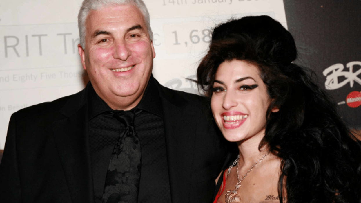 Babai i Amy Winehouse humbet gjyqin dhe detyrohet të paguajë mbi 1 milion euro dëmshpërblime