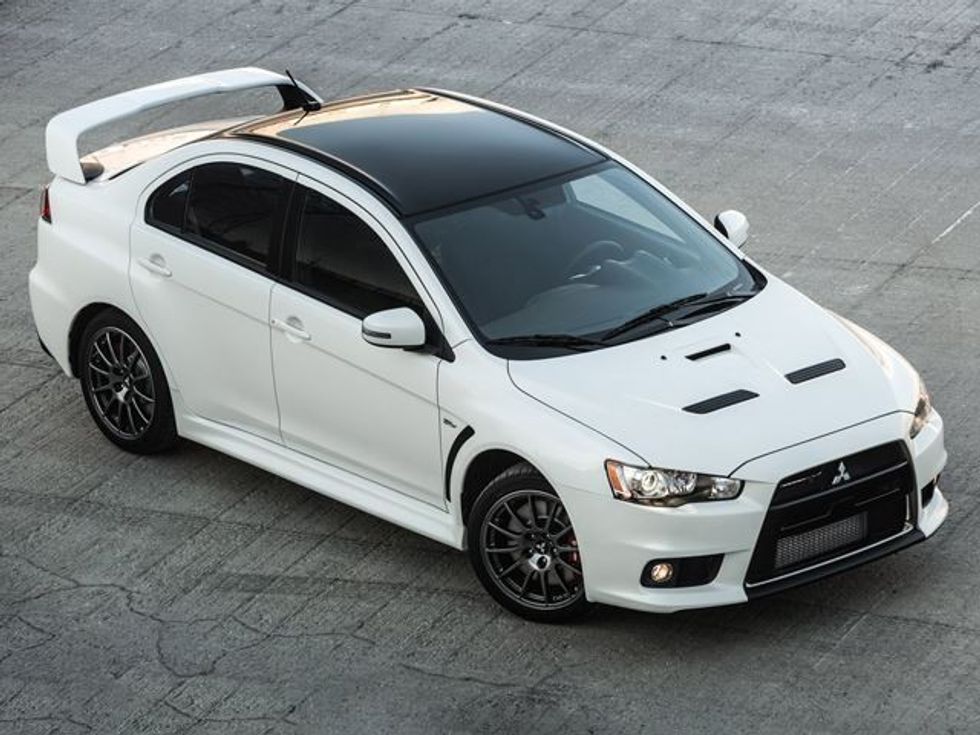 Mitsubishi rikthen modelin EVO si nje SUV teresisht elektrik foto 2