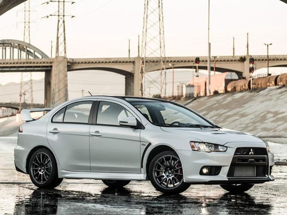 Mitsubishi rikthen modelin EVO si nje SUV teresisht elektrik foto 3