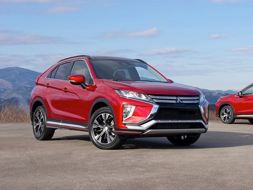 Mitsubishi sjellë kupenë sportive Eclipse në një formë tjetër foto 2