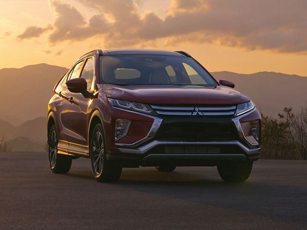 Mitsubishi sjellë kupenë sportive Eclipse në një formë tjetër foto 4