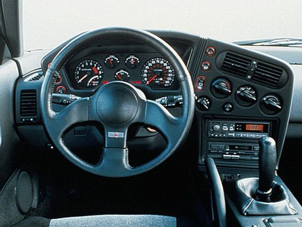 Mitsubishi sjellë veturën e kombinuar mes modelit Eclipse dhe Spyder foto 2