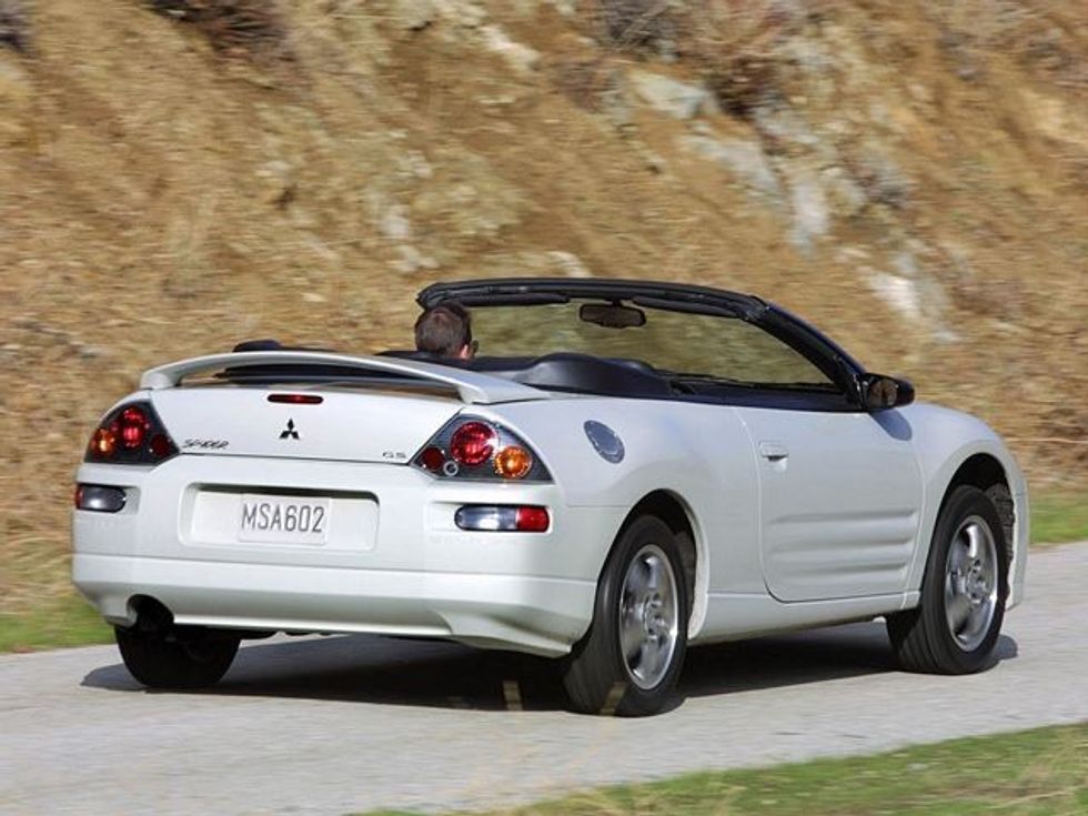 Mitsubishi sjellë veturën e kombinuar mes modelit Eclipse dhe Spyder foto 6