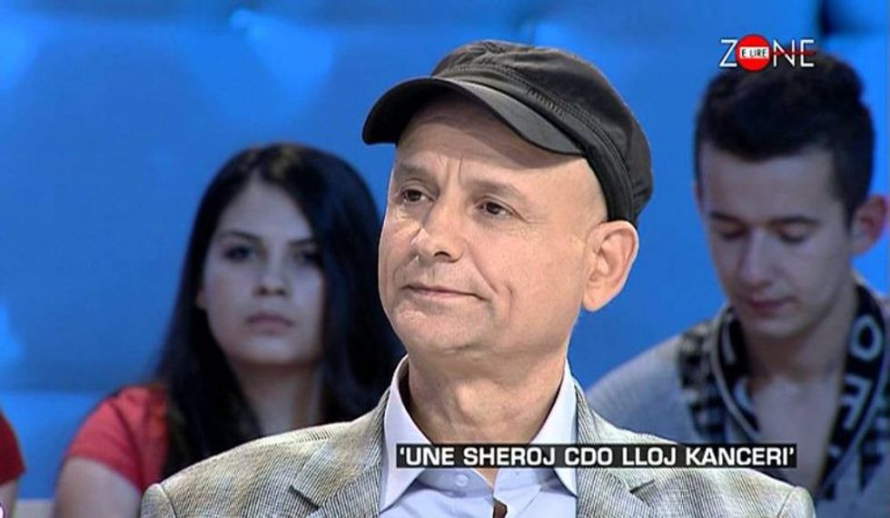 Mjeku popullor nga Shqiperia qe mashtron 1