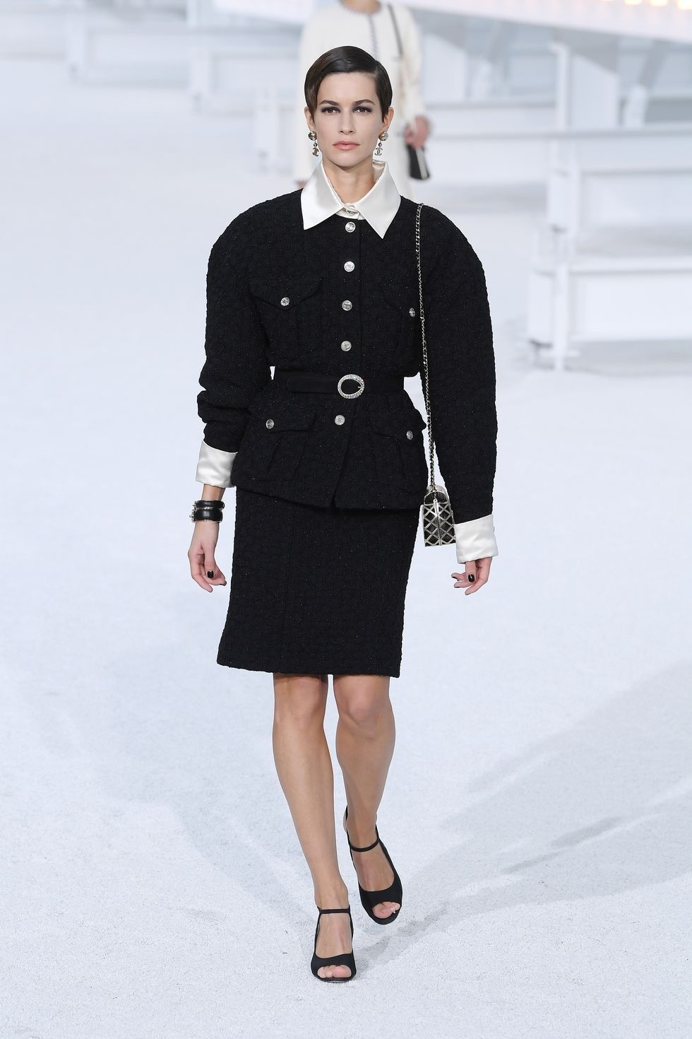 model walks the runway during the chanel womenswear spring news photo 1601986002