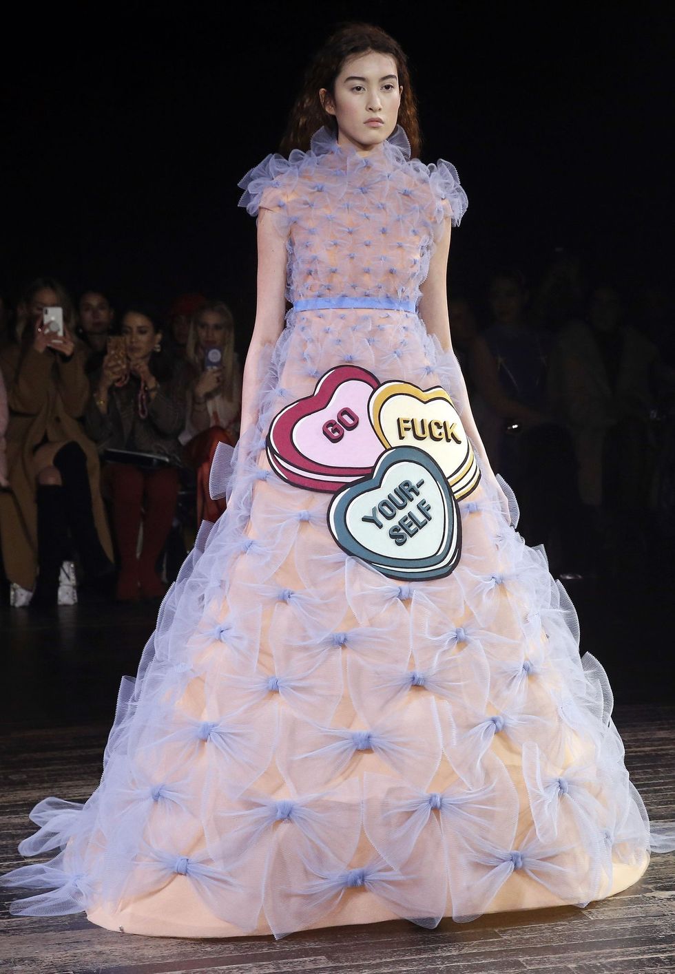 model walks the runway during the viktor rolf spring summer news photo 1098421152 1548268162