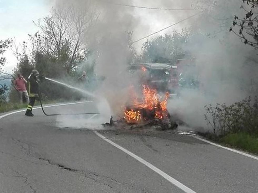 Modeli i rrallë Ferrari iu dogj derisa po shkonte ta nderronte me nje LaFerrari foto 3