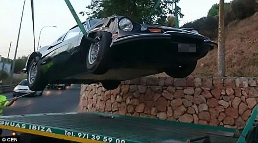 Modelja përplasi makinën Ferrari që kushton afro 500 mijë euro foto 3