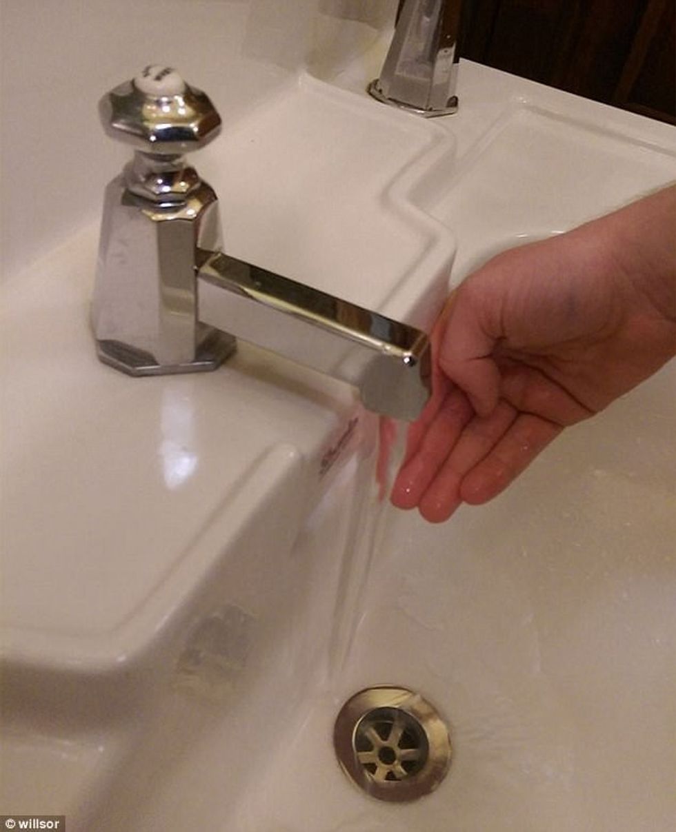 Momentet e pakëndshme që kanë mundur të ju ndodhin edhe juve foto 8