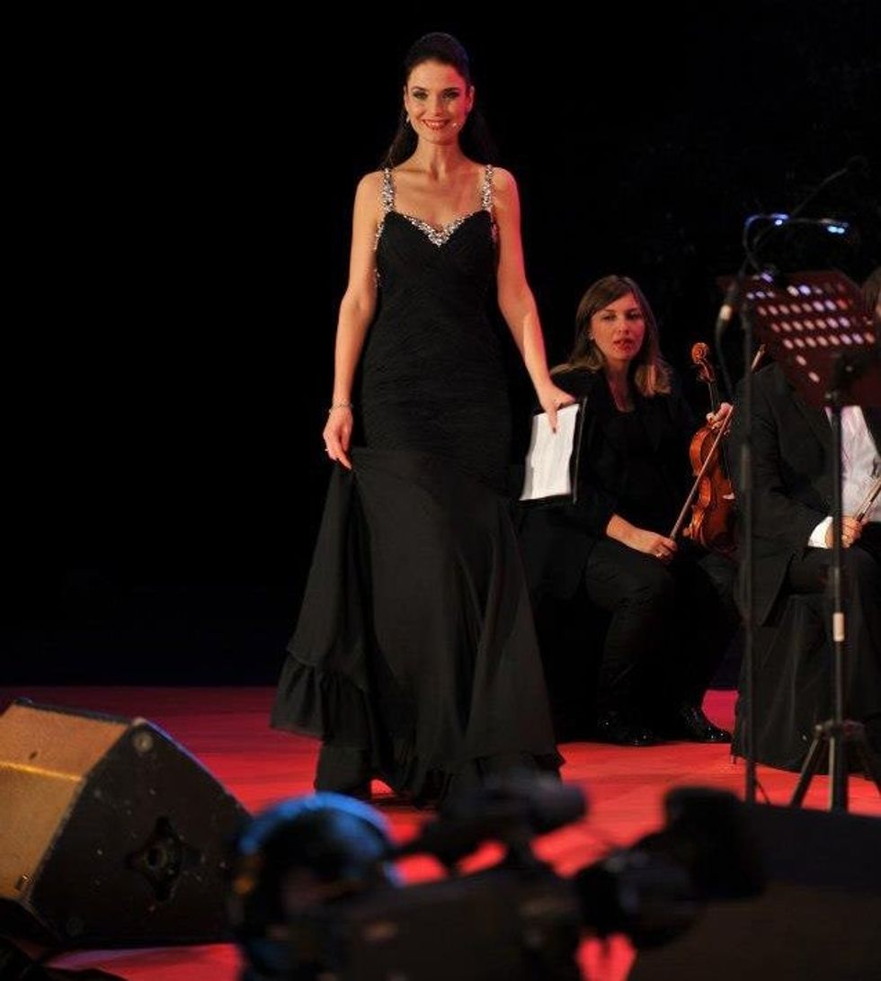 moni1 1 e1700738505115