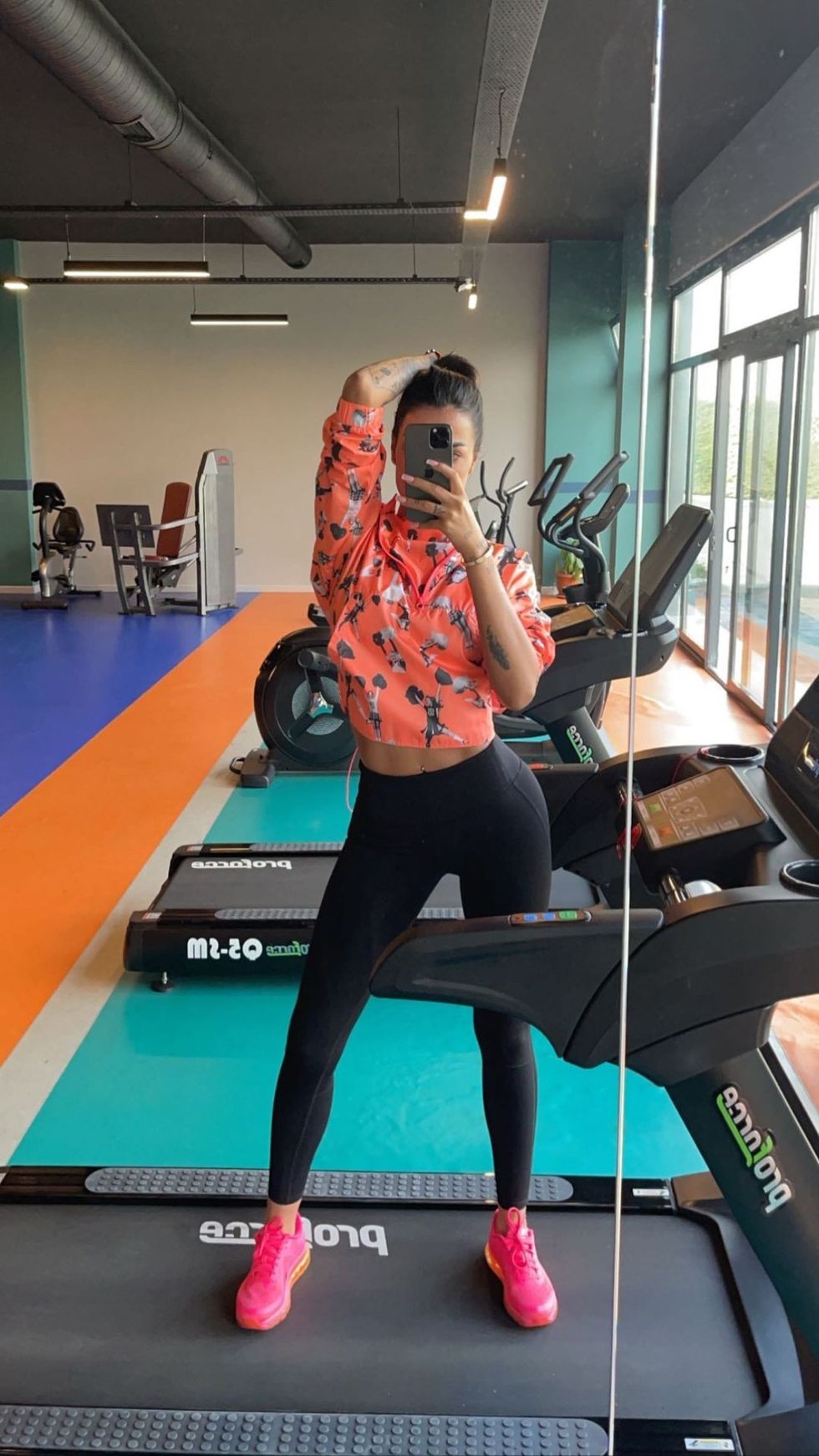 morenataraku 255262909 1600851726914990 4321109107535849849 n