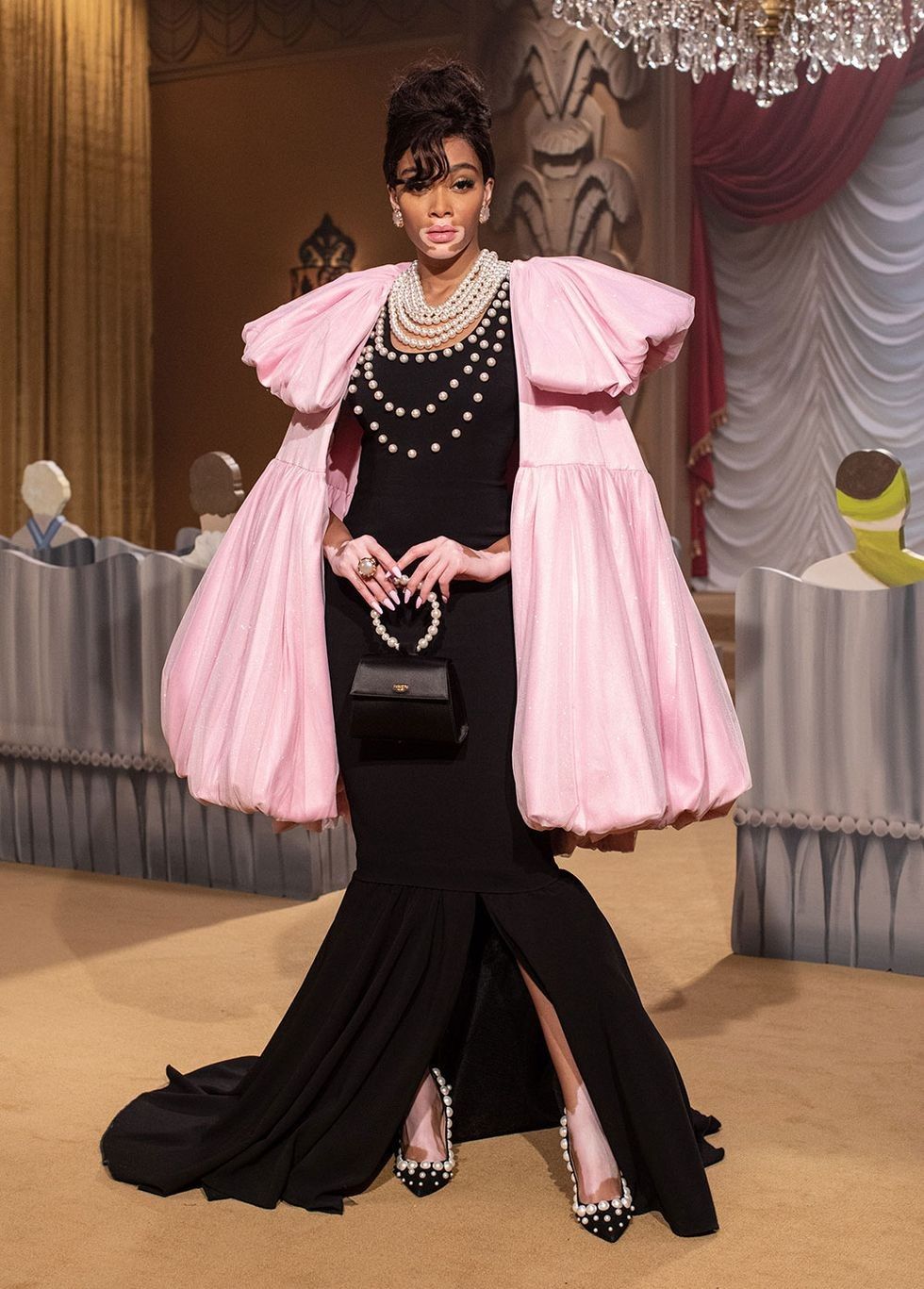 moschino fall 2021 show look 37 1614281265