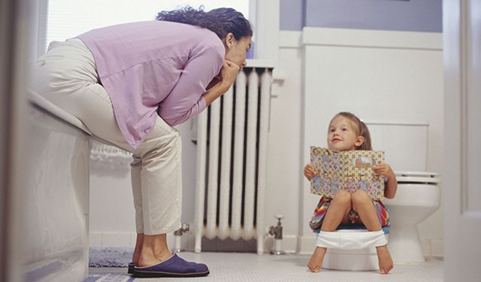 mother potty training daughter GettyImages 200270089 001 5751ed673df78c9b465aaec2