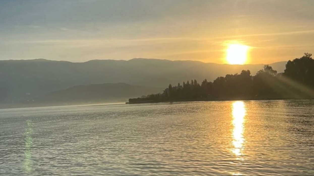 Mot i paqëndrueshëm në Shqipëri