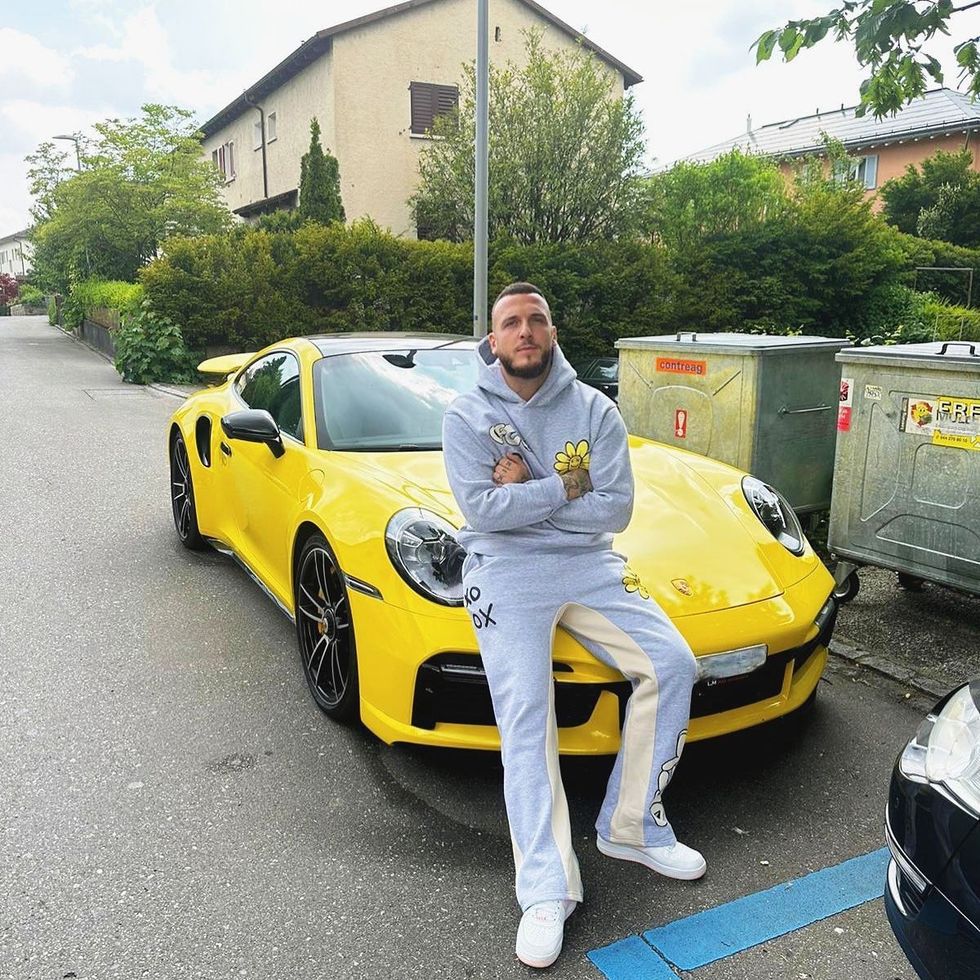 mozzik 1684865102 3109196290146377050 728904105