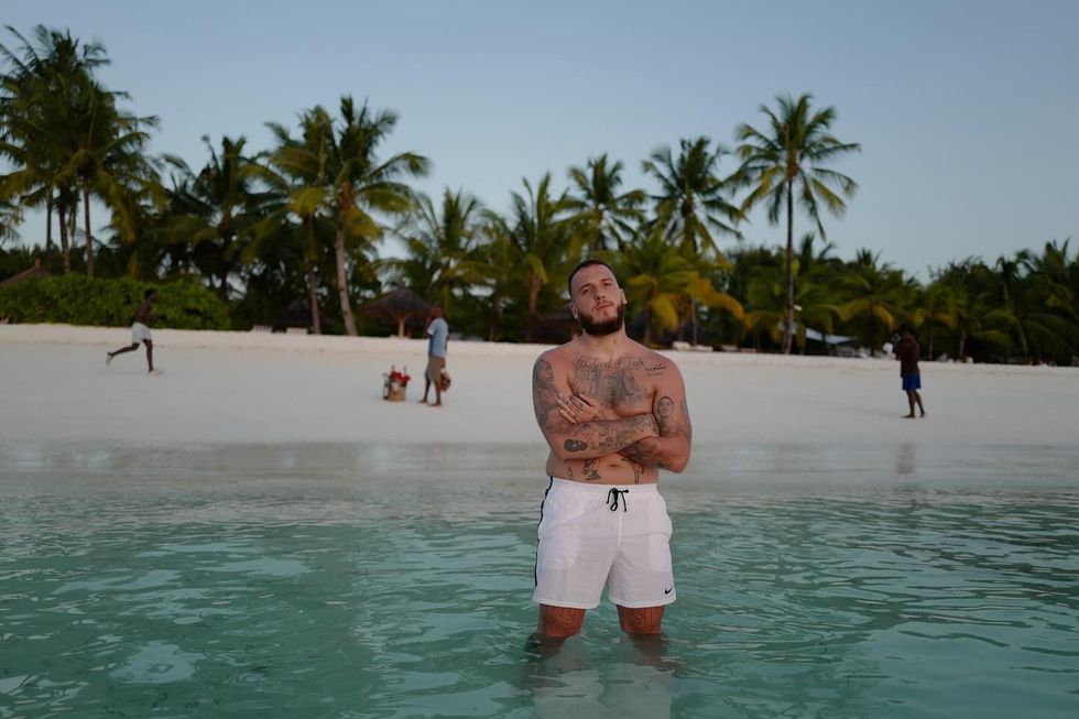 mozzik 1717761090 3385147840355044982 728904105