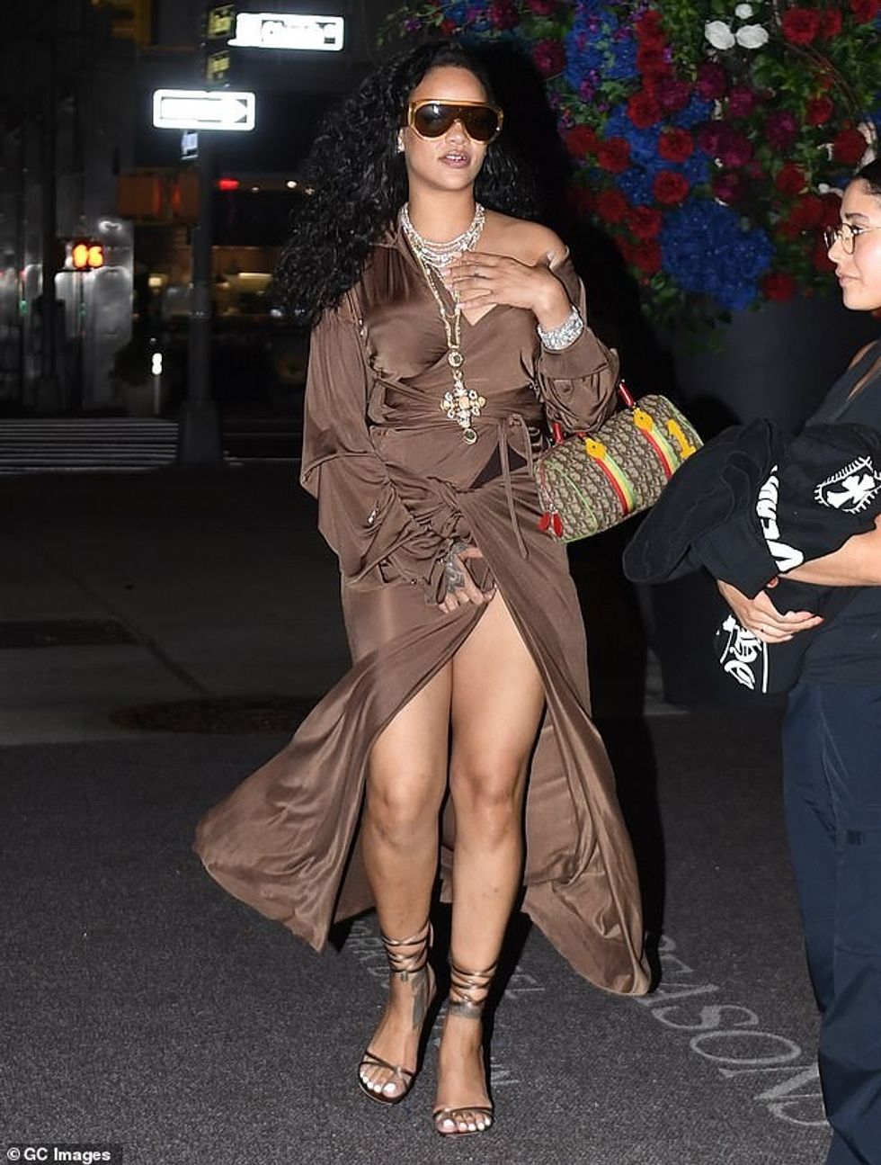 Multi-hiphenate është fokusuar kryesisht në sipërmarrjet e saj të biznesit, duke përfshirë linjën e saj të bukurisë Fenty dhe bashkëpunimet me kompani të tilla si Dior, por fansat vazhdojnë të kërkojnë muzikë të re (Foto në New York City, 6 shtator)