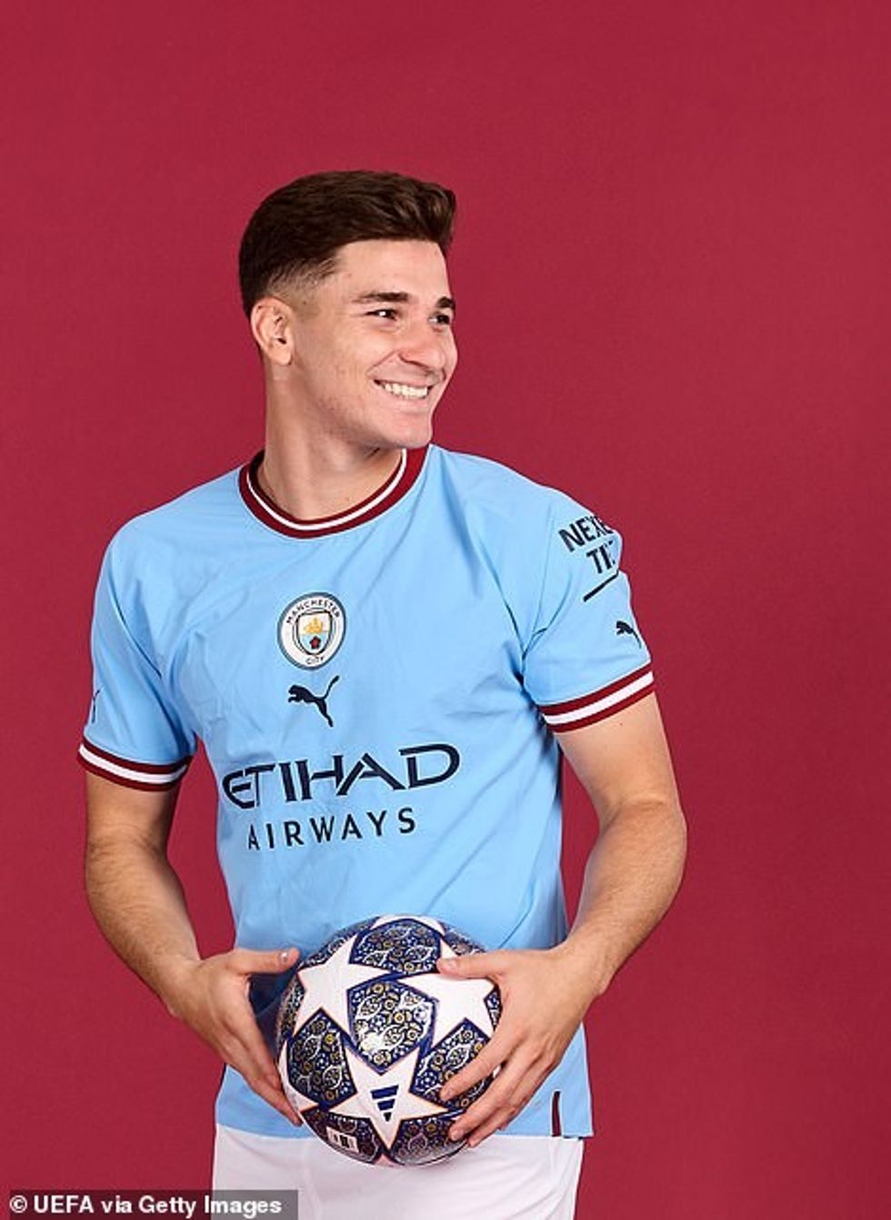 mundet Julian Alvarez