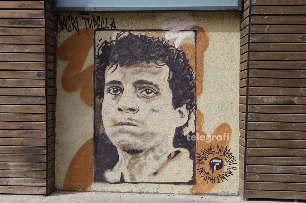 Muralet ne muret e palestres sportive Mitrovice Figurat ikonike te kultures e sportit foto Ridvan Slivova 13