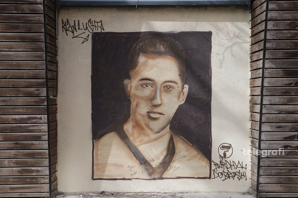 Muralet ne muret e palestres sportive Mitrovice Figurat ikonike te kultures e sportit foto Ridvan Slivova 8