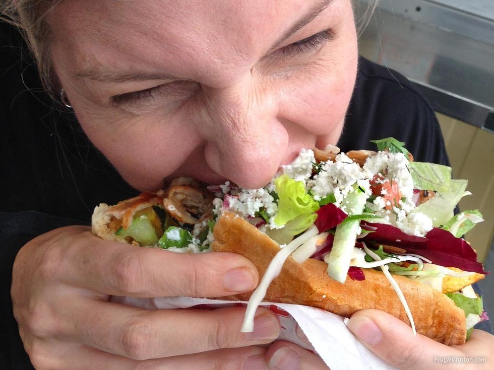 mustafas-gemuse-kebap-doner-kebap-sandwich-with-chicken-eat