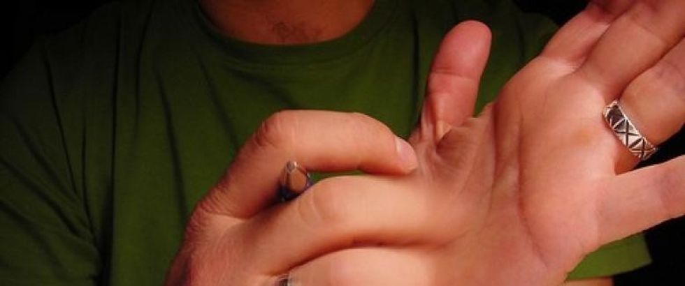 muzhchina cheshet ladon