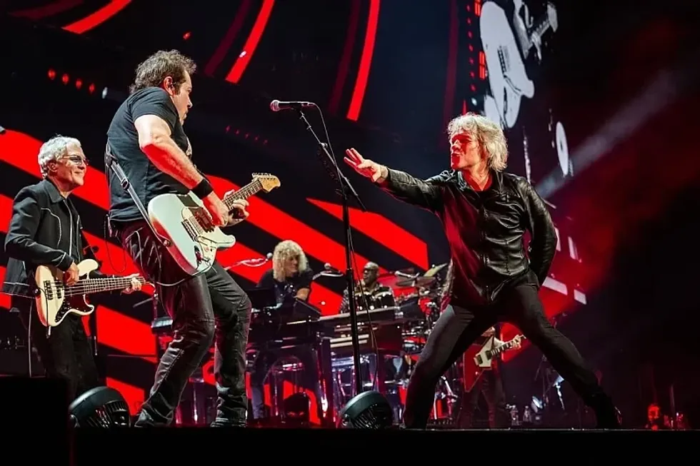 Jon Bon Jovi ndërpreu papritur koncertin për shkak të problemeve shëndetësore: Nuk po e merrni edicionin tim më të mirë