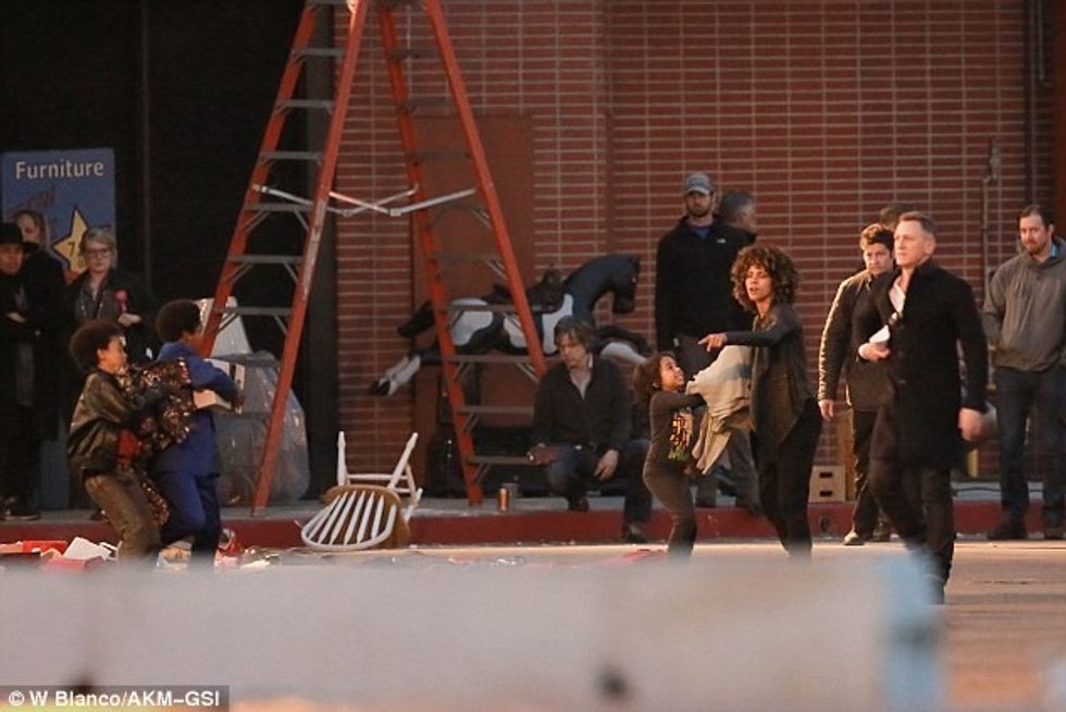 MV5BMDBmOWNhOWItYWRkZi00MjdmLTllMmMtODk0MWUyNTk2MGEyL2ltYWdlXkEyXkFqcGdeQXVyNzIzNzA2ODM@. V1