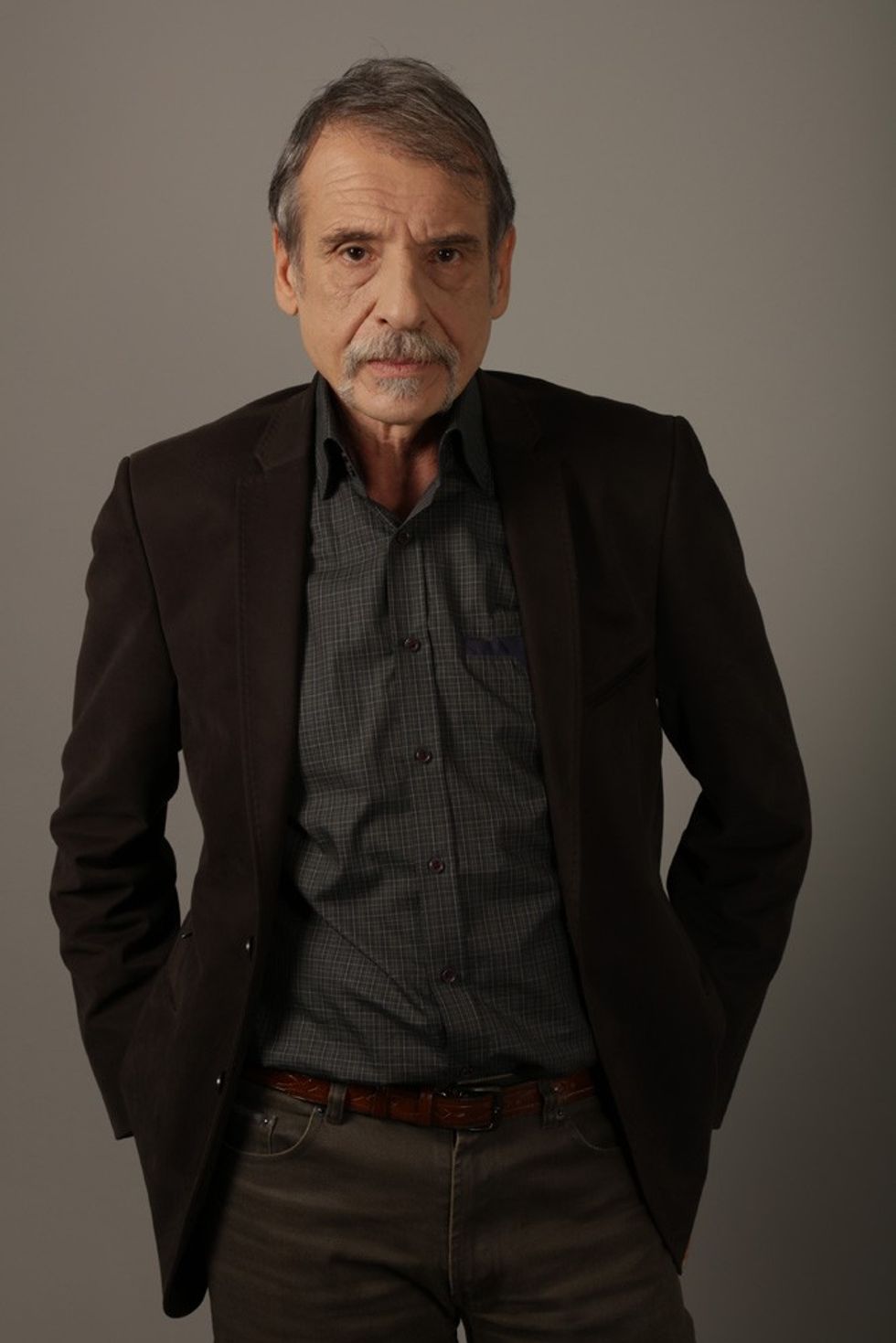 MV5BMzEzNzkwNDc5M15BMl5BanBnXkFtZTgwMjAyMjU5MDI@. V1