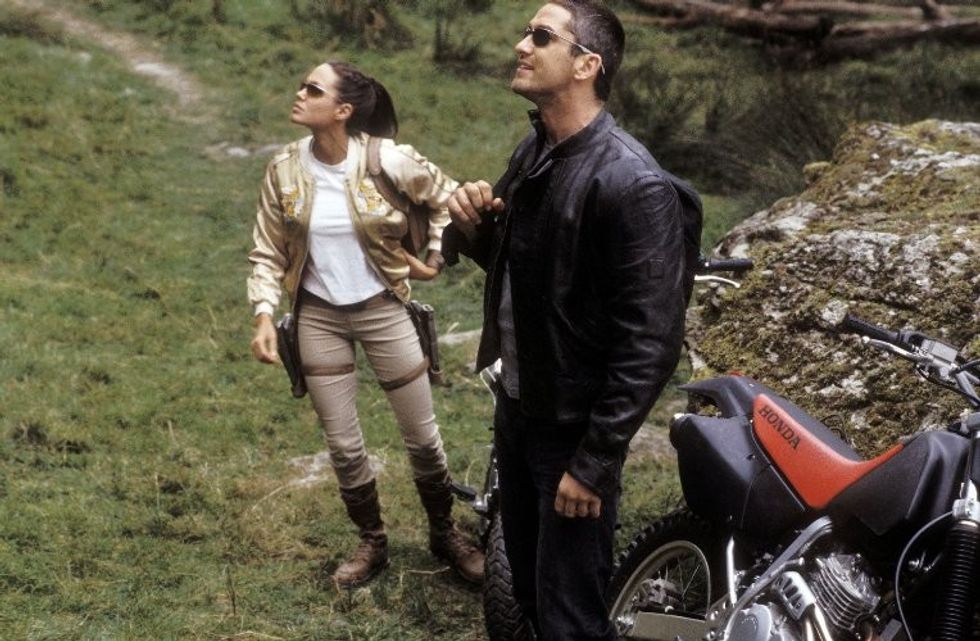 MV5BODY0NzgwODAxMF5BMl5BanBnXkFtZTgwODMwMjMyMDI@. V1 SY500 CR00764500 AL