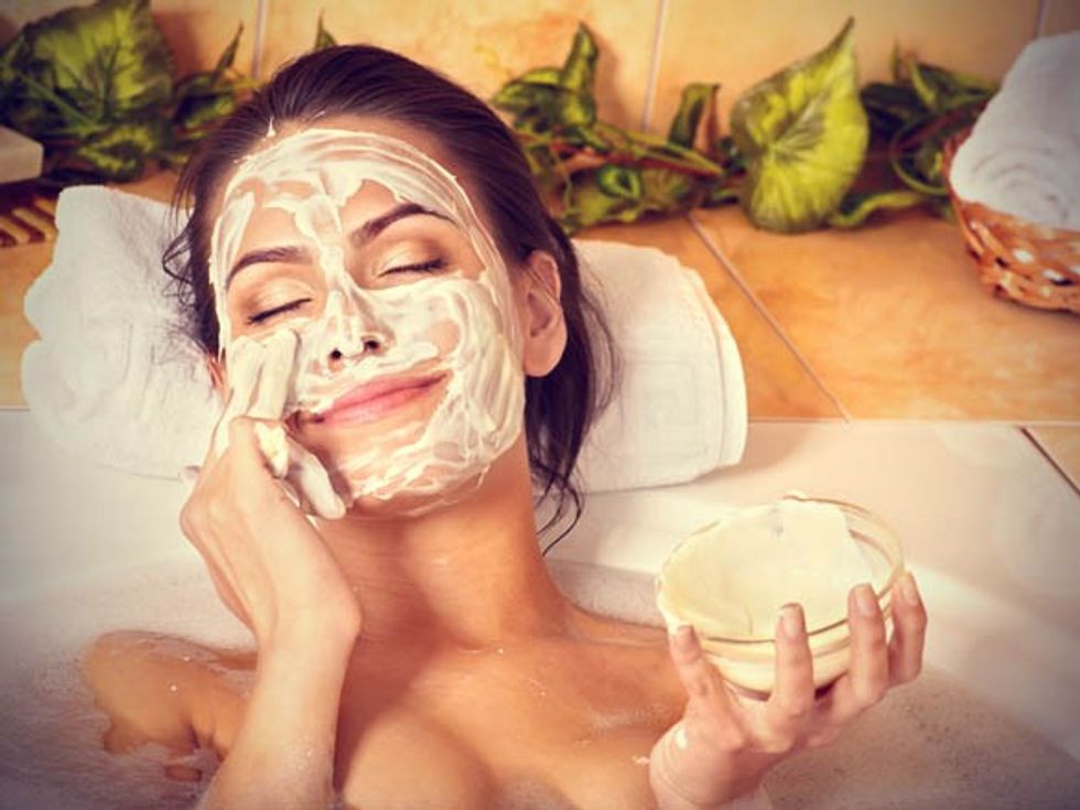 Natural homemade facial masks at home