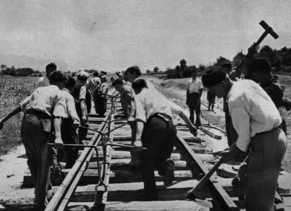 ndertimi i hekurudhave1