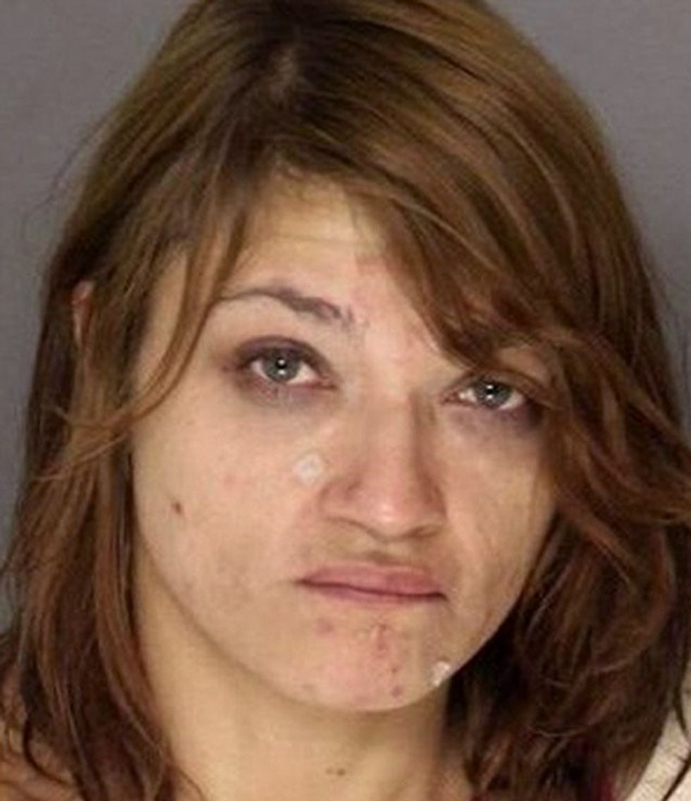 Ndezi të dashurin për së gjalli flaket provoi ti shuante ne forme shume te peshtire foto 2