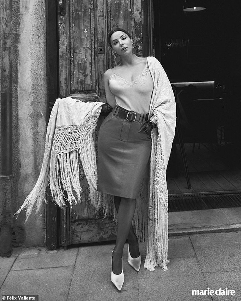 Ndjekësit hynë në Instagram për të komentuar pamjen e saj rinore duke thënë se ajo duhet të jetë Benjamin Buttons, personazhi i filmit të luajtur nga Brad Pitt që plaket në të kundërt.