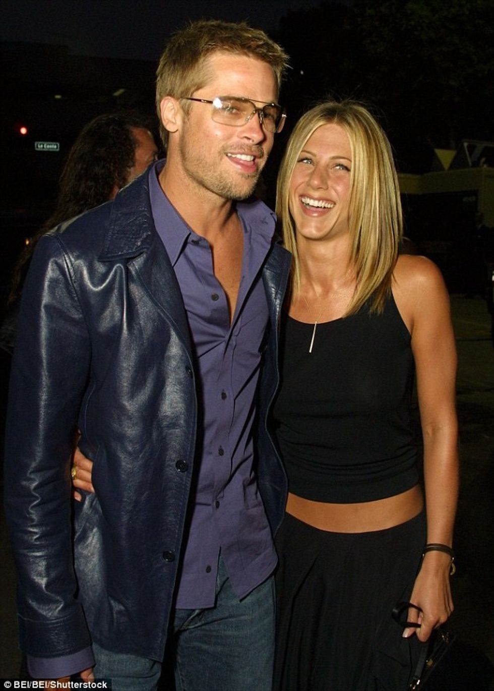 Në foto: Jennifer Aniston dhe Brad Pitt së bashku në shtator të vitit 2001