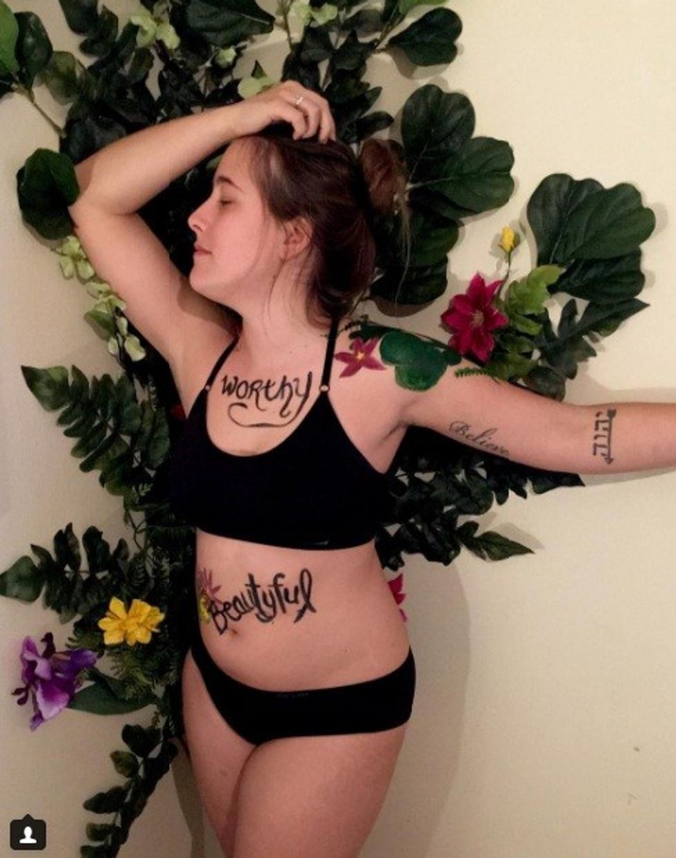 Në fotografitë para dhe pas tregon me krenari qe ka shtuar peshe foto 2