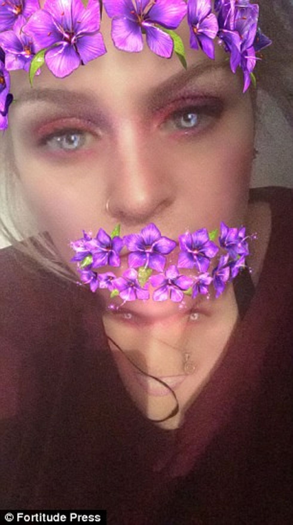 Në imazhin e shkrepur me Snapchat gjeti edhe një reflektim shumë djallëzor foto 2