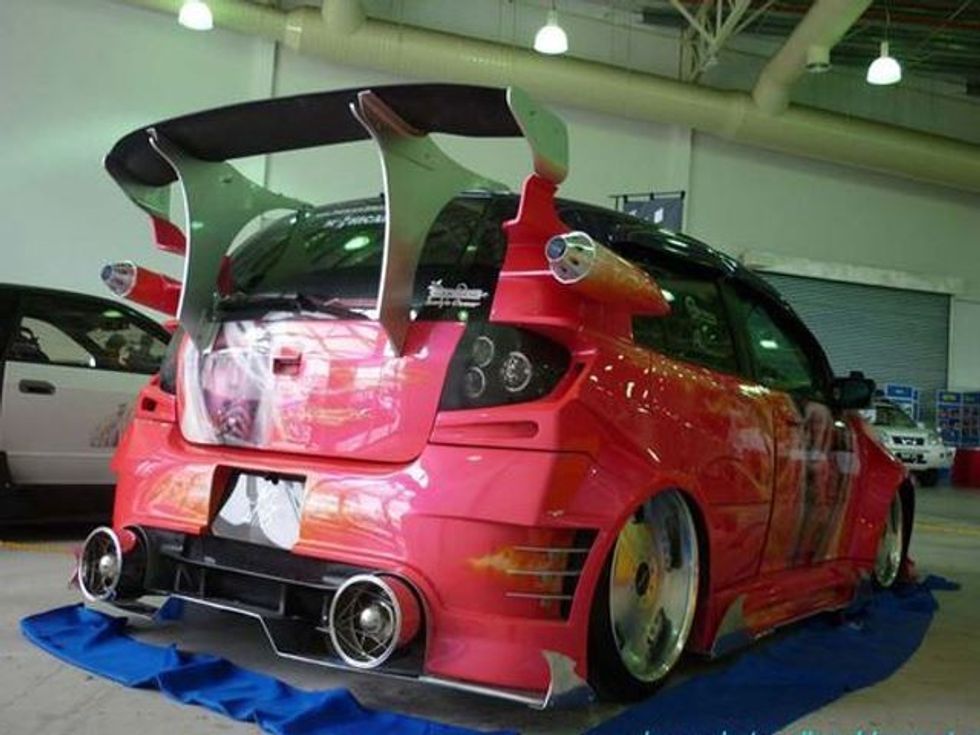 Në përpjekje që ti bejne me te bukura keto dhjete vetura vetem sa i shemtuan foto 7